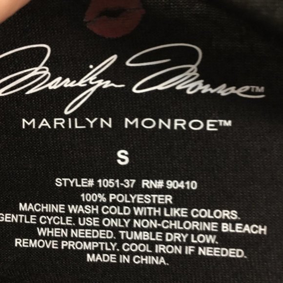 Marilyn Monroe Night Shirt or T Shirt 31 inches long New  Har2 box - Picture 7 of 9